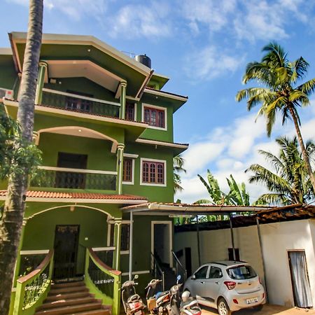 Super Hotel O Pradeep Guest House Near Baga Beach Bagian luar foto