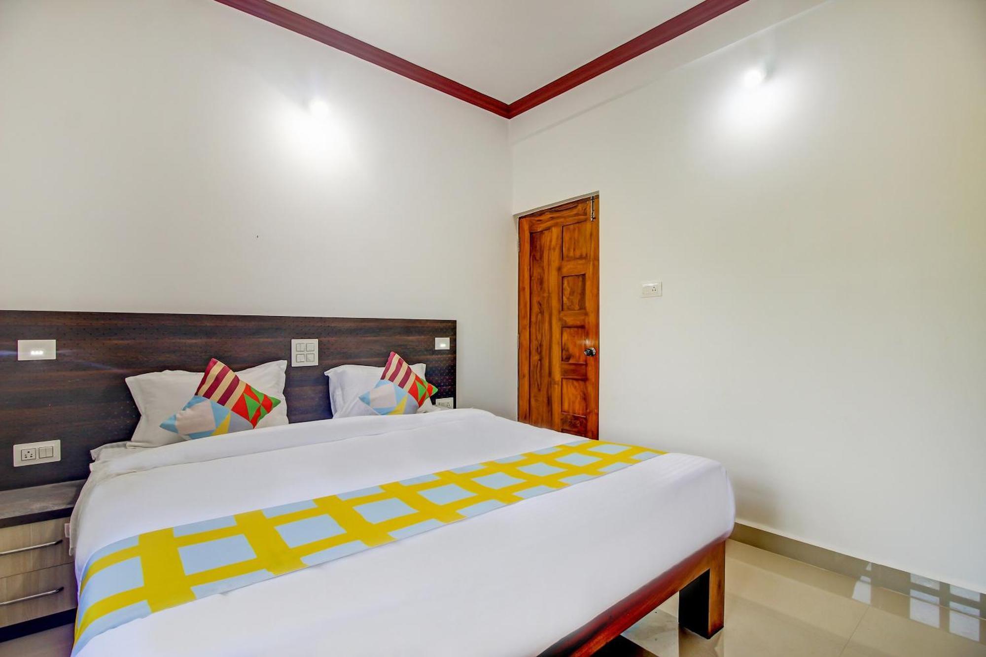 Super Hotel O Pradeep Guest House Near Baga Beach Bagian luar foto