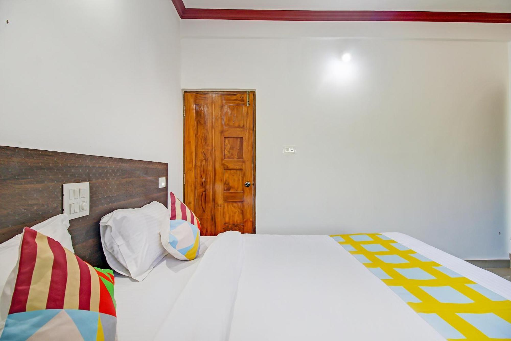 Super Hotel O Pradeep Guest House Near Baga Beach Bagian luar foto